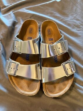 Birkenstock Womans Metallic Silver Two-Buckle Sandals